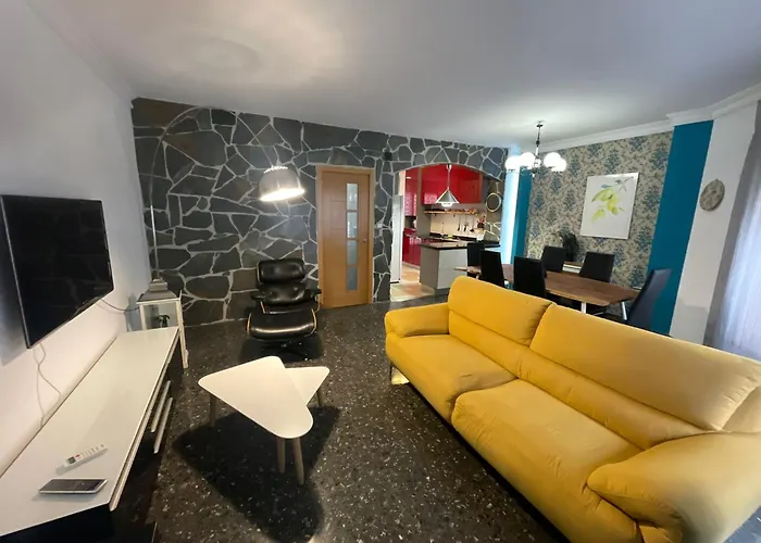 Apartamento Deluxe Centrico Con 3 Dormitorios Y Garaje