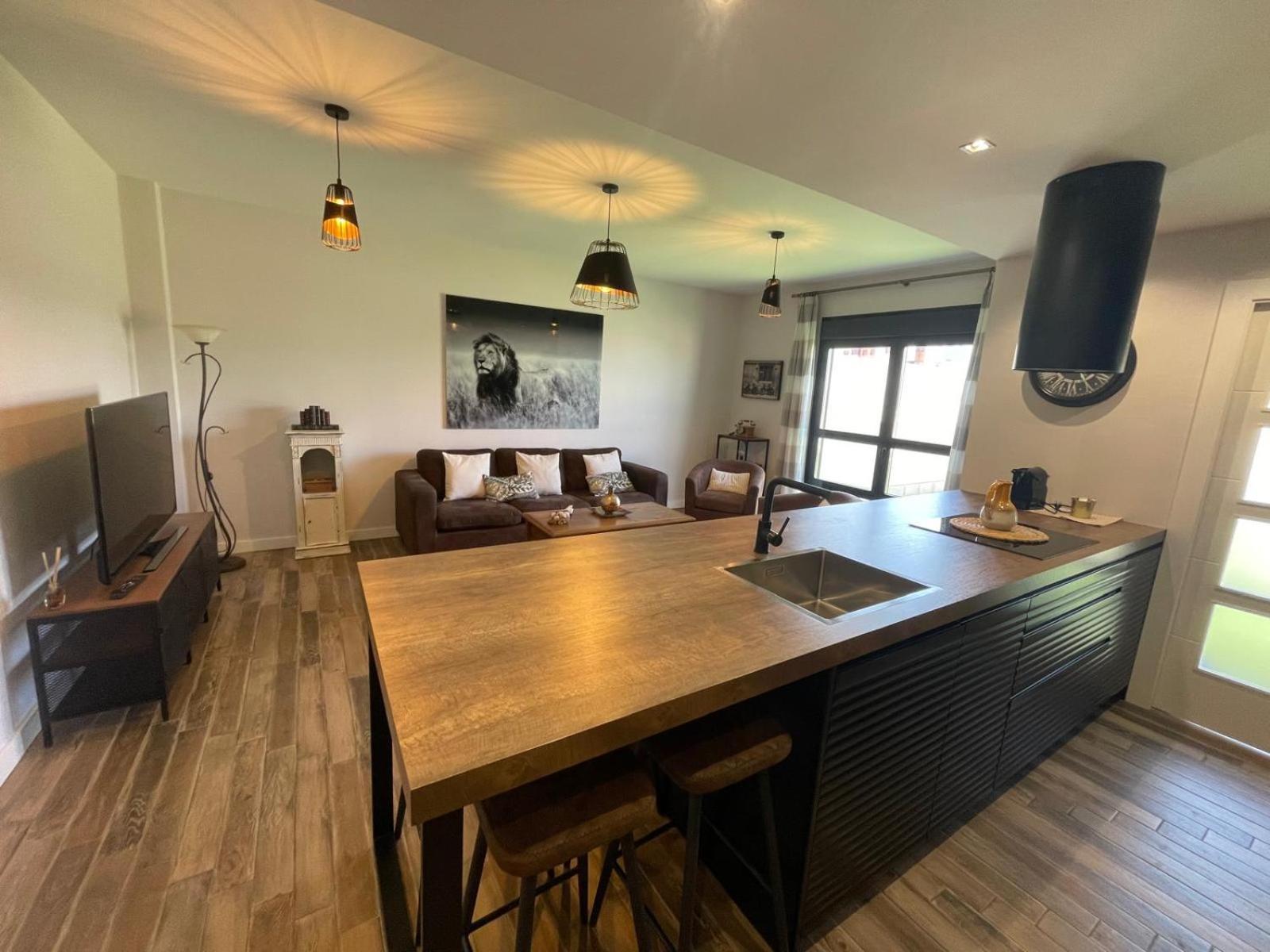 Deluxe Con Terraza De 70m2 Y Garaje